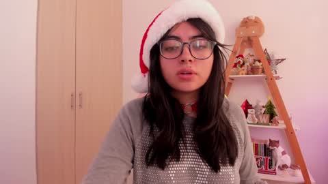 Sarah Ana Banana online show from 13, 12, 2024