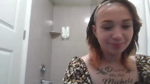 Snapshot of perfectly222peachy chatting on 15, 9, 2025 perfectly222peachy online show from 15, 9, 2025