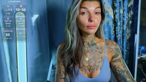 Snapshot of perfecttbaby77n chatting on 2, 11, 2025 Anna online show from 2, 11, 2025