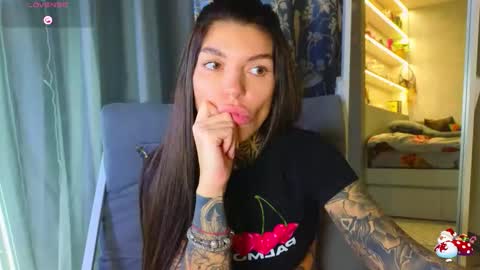 Snapshot of perfecttbaby77n chatting on 23, 2, 2026 Anna online show from 23, 2, 2026