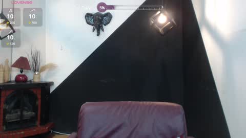   online show from 10, 1, 2025