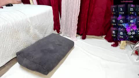 Snapshot of perla_thompson1 chatting on 26, 10, 2025 Perla Thompson online show from 26, 10, 2025