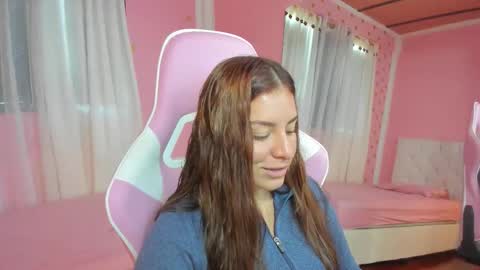 Snapshot of persefone_saira chatting on 18, 10, 2025 Marie online show from 18, 10, 2025