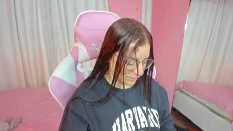 Snapshot of persefone_saira chatting on 15, 11, 2025 Marie online show from 15, 11, 2025