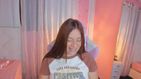 Snapshot of persefone_saira chatting on 25, 11, 2025 Marie online show from 25, 11, 2025