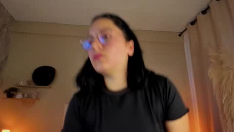 Marie online show from 5, 3, 2026