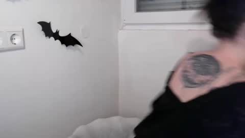 Snapshot of persephones_garden chatting on 3, 12, 2025 Persephone online show from 3, 12, 2025