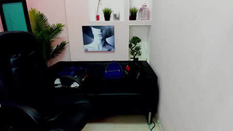 horror flying on the wings of the night.... online show from 26, 12, 2024