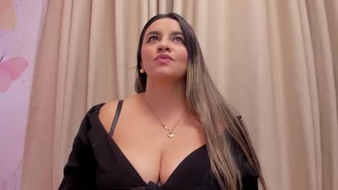 LAURA  online show from 7, 2, 2025