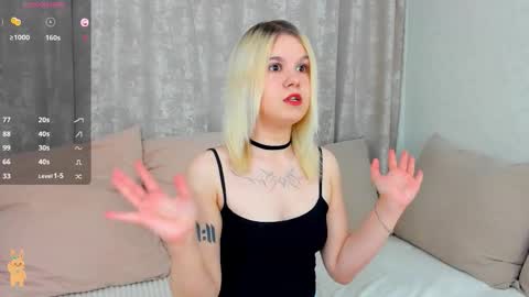 Astrid and Mia online show from 5, 10, 2025