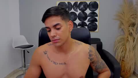 Snapshot of peter_dainty chatting on 6, 3, 2025 Peter instagram Jairquiroga online show from 6, 3, 2025