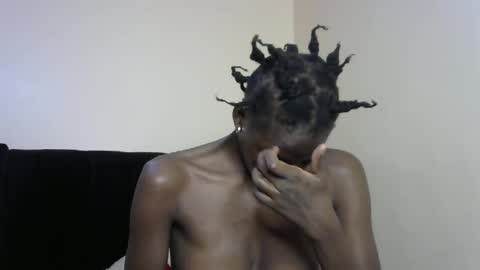 petite_lavi2 online show from 9, 2, 2025