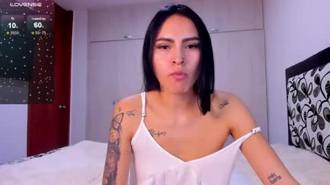 Snapshot of petite_linda chatting on 30, 1, 2025 Linda online show from 30, 1, 2025
