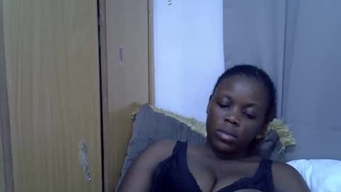 petite_melan online show from 11, 9, 2025