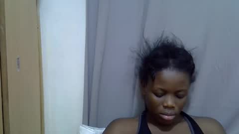 petite_melan online show from 1, 10, 2025