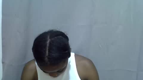 petite_melan online show from 2, 10, 2025