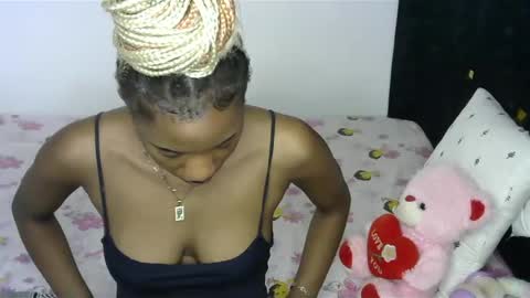 petite_princes online show from 6, 12, 2024