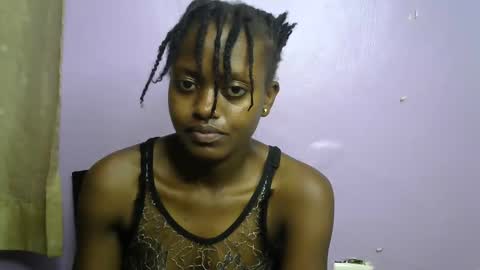 Snapshot of petite_star2 chatting on 23, 10, 2025 petite_star2 online show from 23, 10, 2025