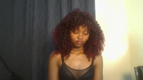 Snapshot of petite_temptation chatting on 2, 12, 2025 Bad gurl Riri online show from 2, 12, 2025