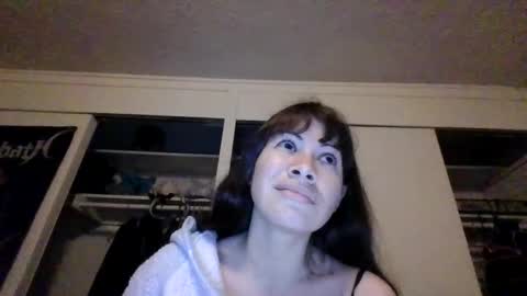 Snapshot of petitedoll30 chatting on 8, 2, 2025 Petitedoll30 online show from 8, 2, 2025