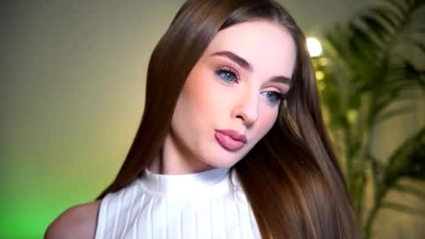 Snapshot of petitegonwiild chatting on 22, 10, 2025 Petitegonwiild online show from 22, 10, 2025