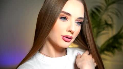 Snapshot of petitegonwiild chatting on 20, 11, 2025 Petitegonwiild online show from 20, 11, 2025