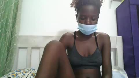 petitesweetchiq online show from 16, 11, 2025