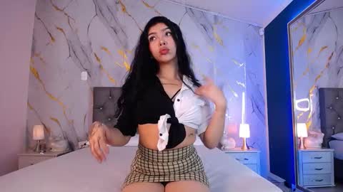 Pettit Courtny online show from 25, 2, 2025