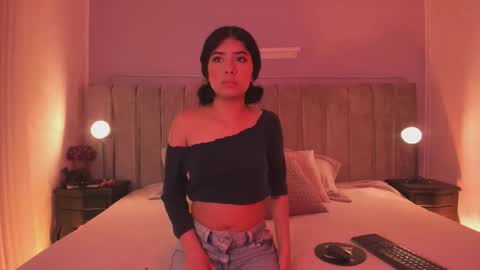 peytonn_monroe online show from 27, 9, 2025