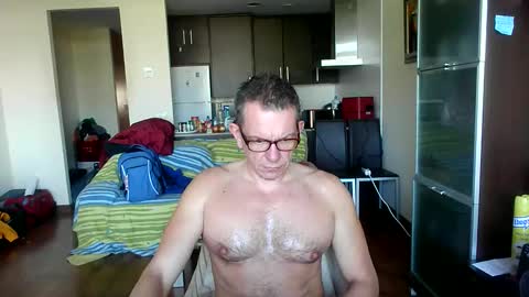 Snapshot of pg19clp4191zm chatting on 10, 11, 2025 Alex online show from 10, 11, 2025