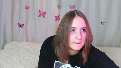 Snapshot of phantommira chatting on 9, 12, 2024 phantommira online show from 9, 12, 2024