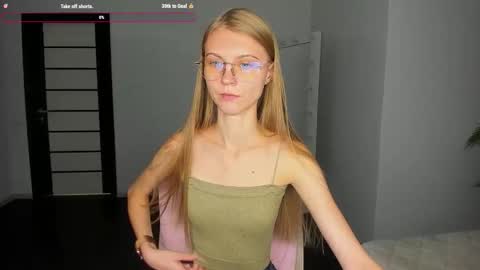 Phoebe online show from 10, 9, 2025