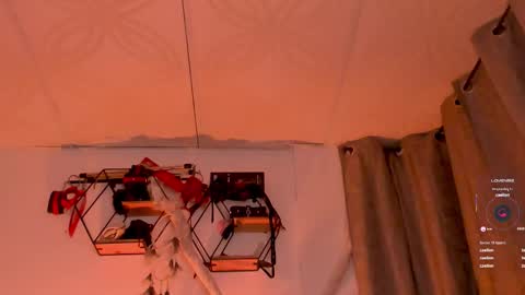  PIA FISHER  online show from 18, 10, 2025