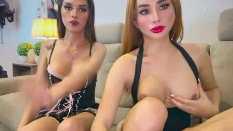 Snapshot of pialova chatting on 4, 12, 2025 PIA online show from 4, 12, 2025