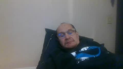 pichoun71 online show from 4, 1, 2025