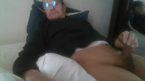 pichoun71 online show from 17, 1, 2025