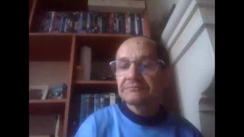 pichoun71 online show from 9, 3, 2025