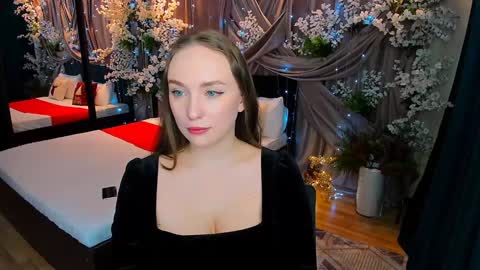 Emelie online show from 12, 1, 2025