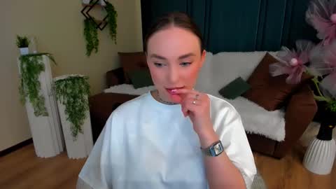 Snapshot of pieceofinspiration chatting on 3, 3, 2026 Emelie online show from 3, 3, 2026