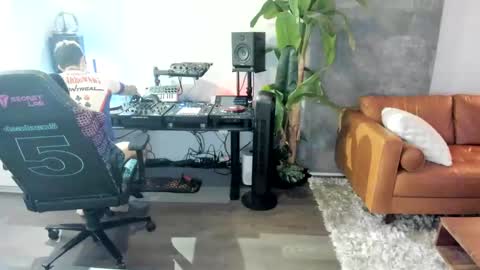 Snapshot of pierrefitch chatting on 2, 3, 2025 Pierre Fitch online show from 2, 3, 2025