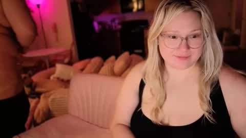 Piggy Rose online show from 7, 2, 2026