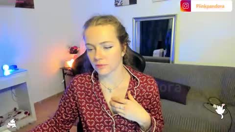 PiinkPandora online show from 12, 3, 2026