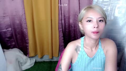 Snapshot of pinay_romancee chatting on 29, 12, 2024 pinay_romancee online show from 29, 12, 2024