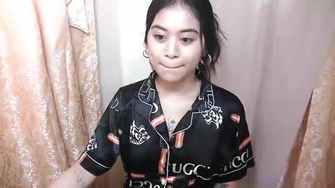 Snapshot of pinay_shinexxx chatting on 26, 3, 2026 pinay_shinexxx online show from 26, 3, 2026