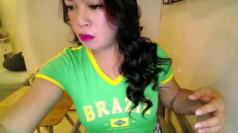 Snapshot of pinaymorena69 chatting on 28, 9, 2025 Just cath  online show from 28, 9, 2025