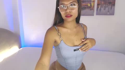 Snapshot of pinayroxy27 chatting on 4, 10, 2025 Roxy online show from 4, 10, 2025