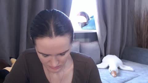       online show from 14, 1, 2025