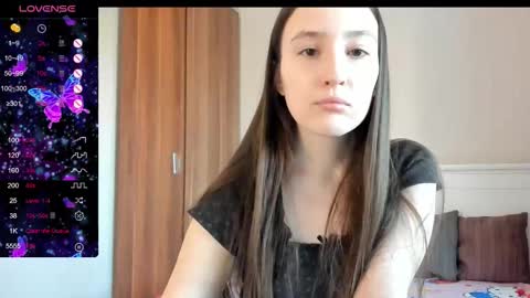 Snapshot of pingviluly chatting on 23, 10, 2025 pingviluly online show from 23, 10, 2025