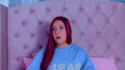 pink_bonnie online show from 17, 9, 2025