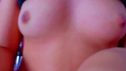pink_bonnie online show from 30, 9, 2025